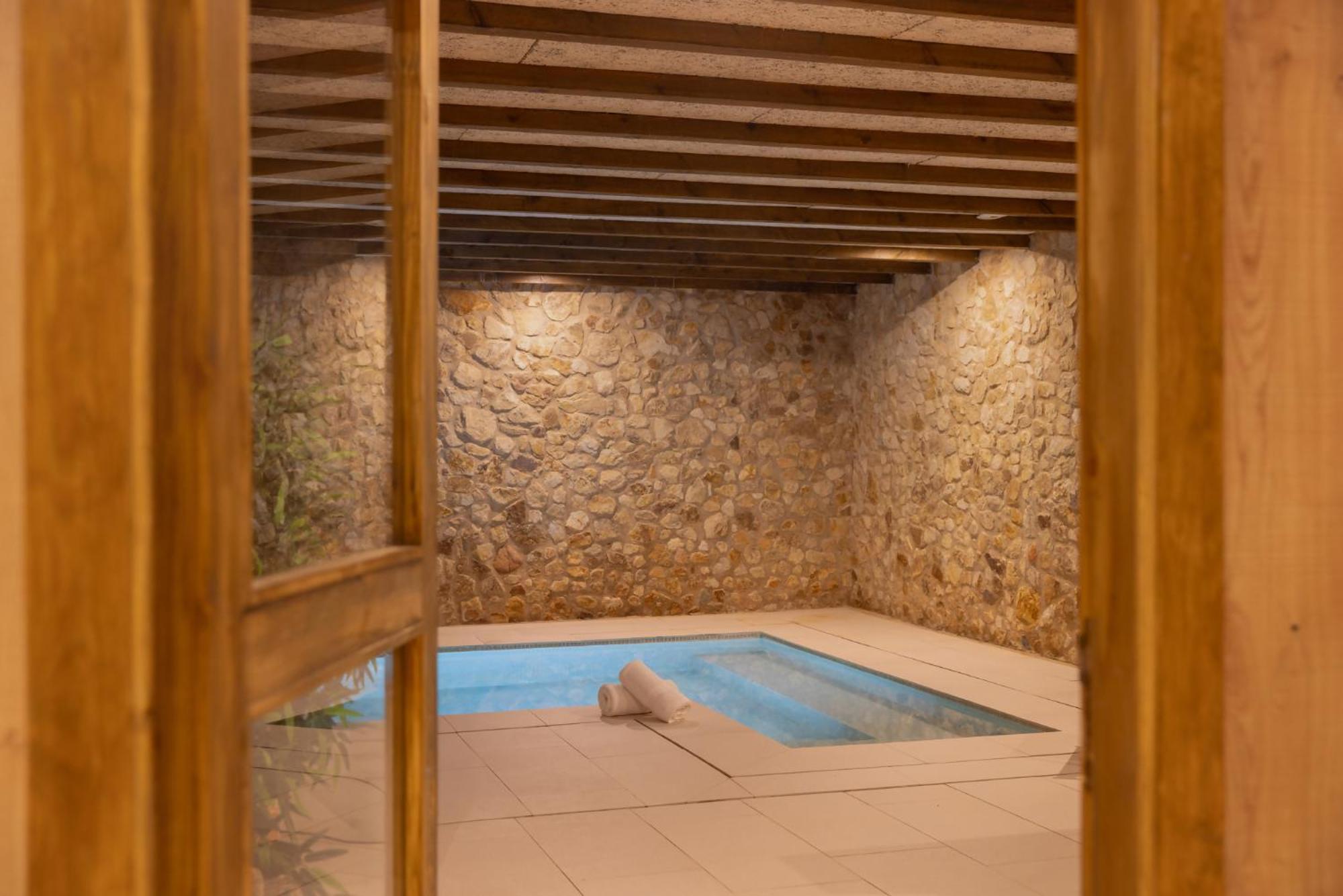 Can Bufi Espectacular Casa Con Piscina Interior Llagostera Ngoại thất bức ảnh